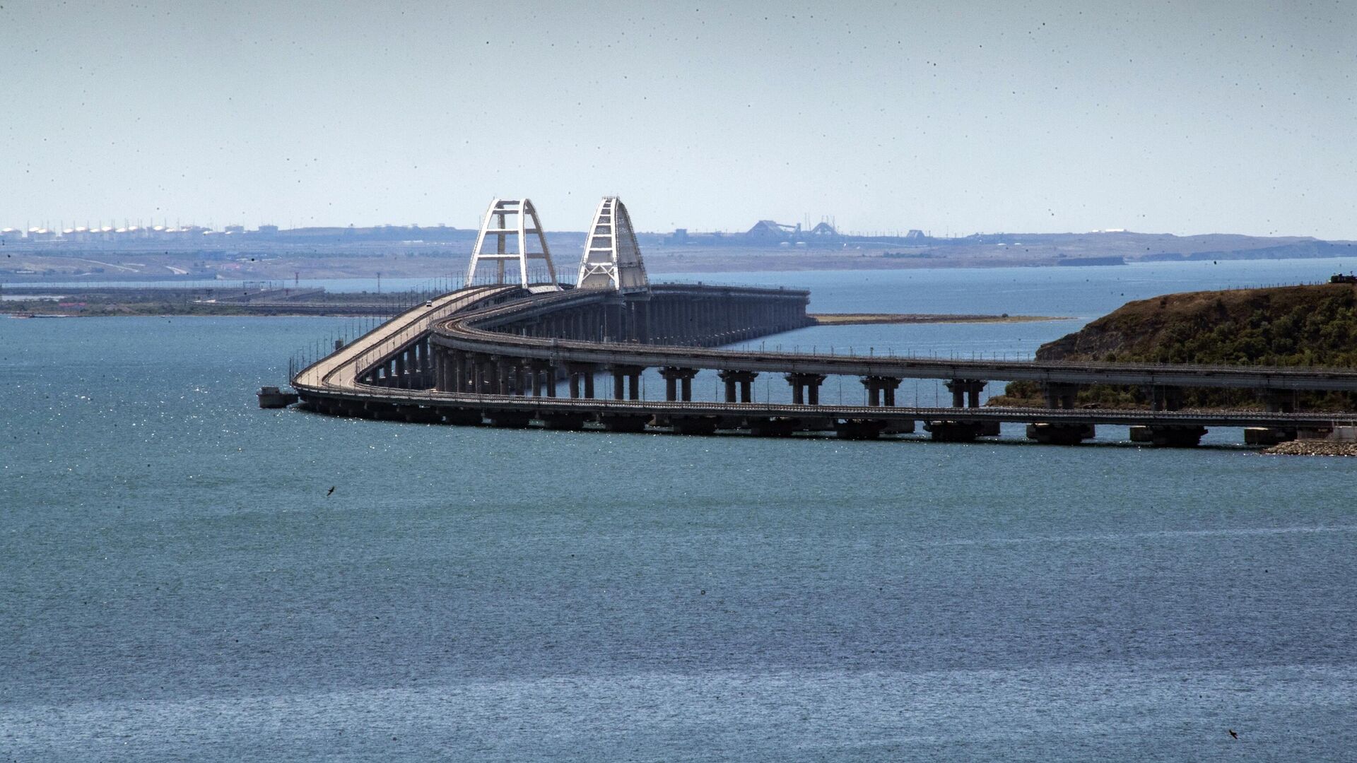 Слуцкий рассказал о планах усилить защиту Крымского моста